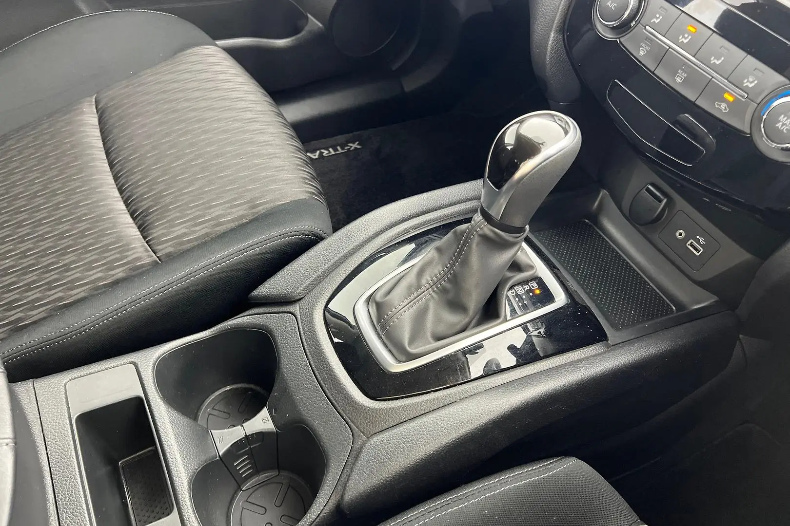 2021 Nissan X-TRAIL Gallery Image 14