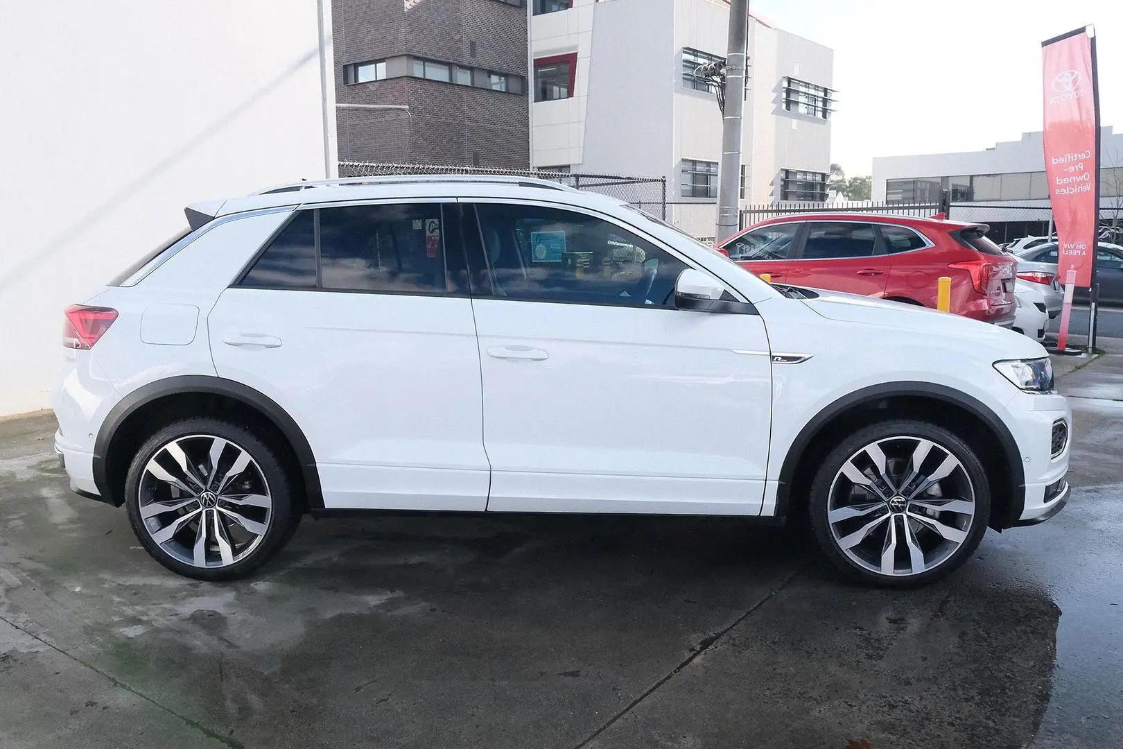 2021 Volkswagen T-Roc Gallery Image 5