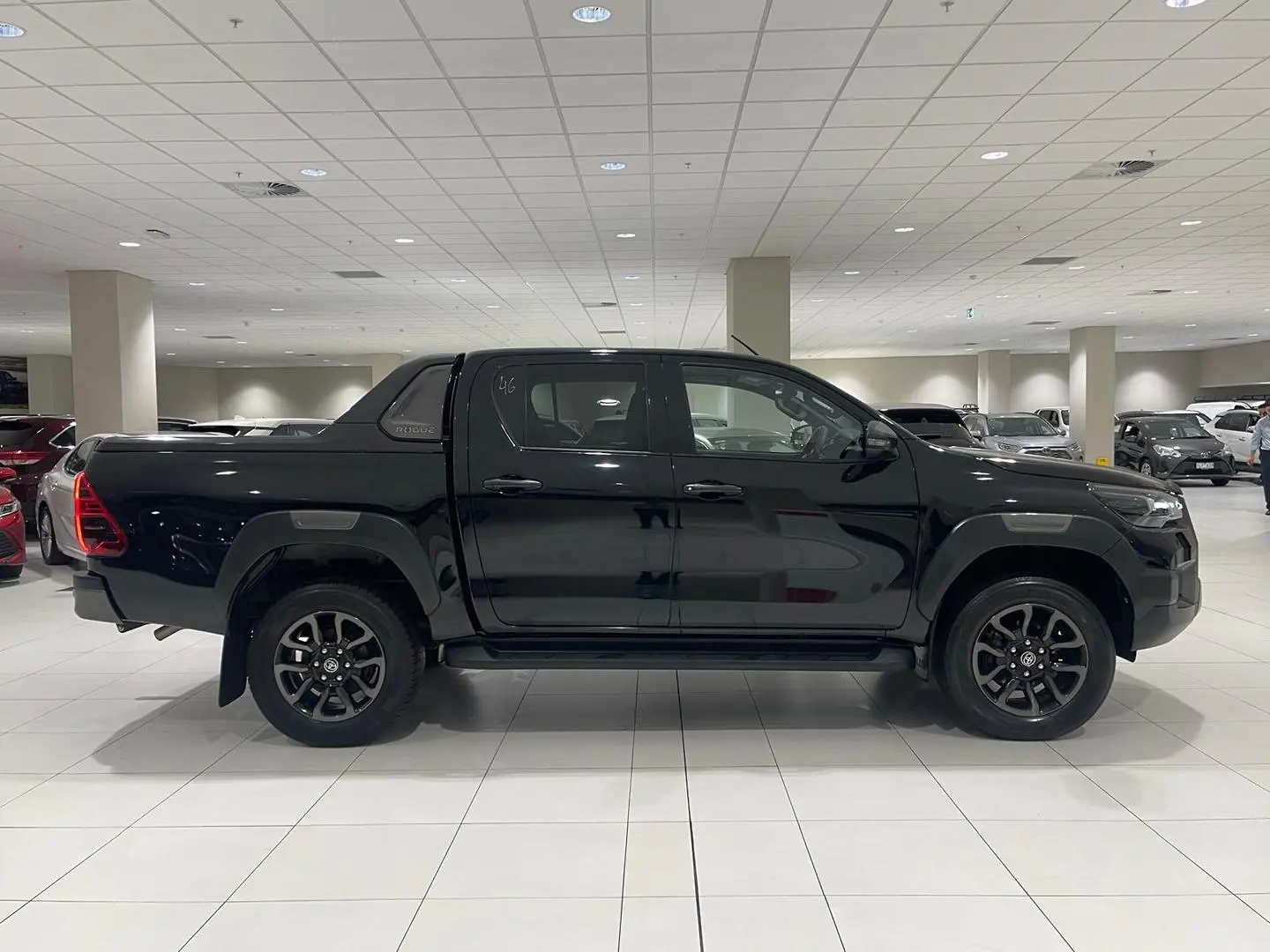 2022 Toyota Hilux Gallery Image 2