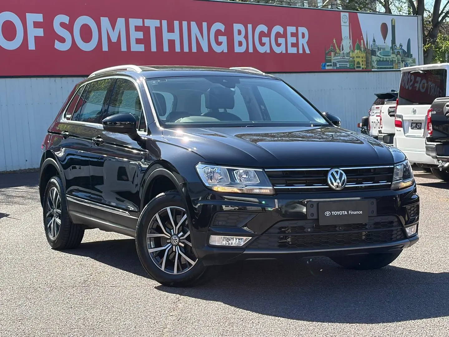 2017 Volkswagen Tiguan Gallery Image 1