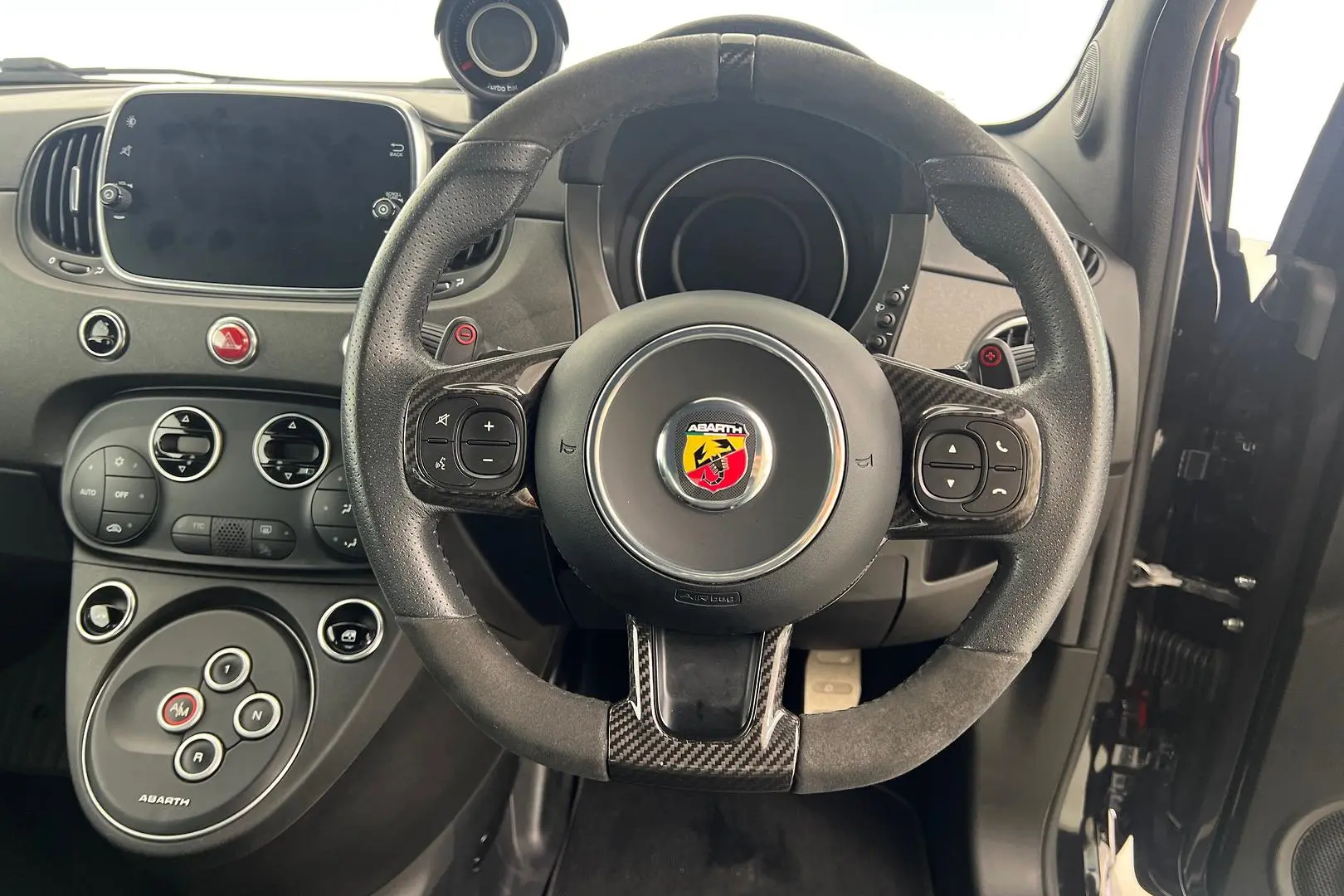 2021 Abarth 595 Gallery Image 15