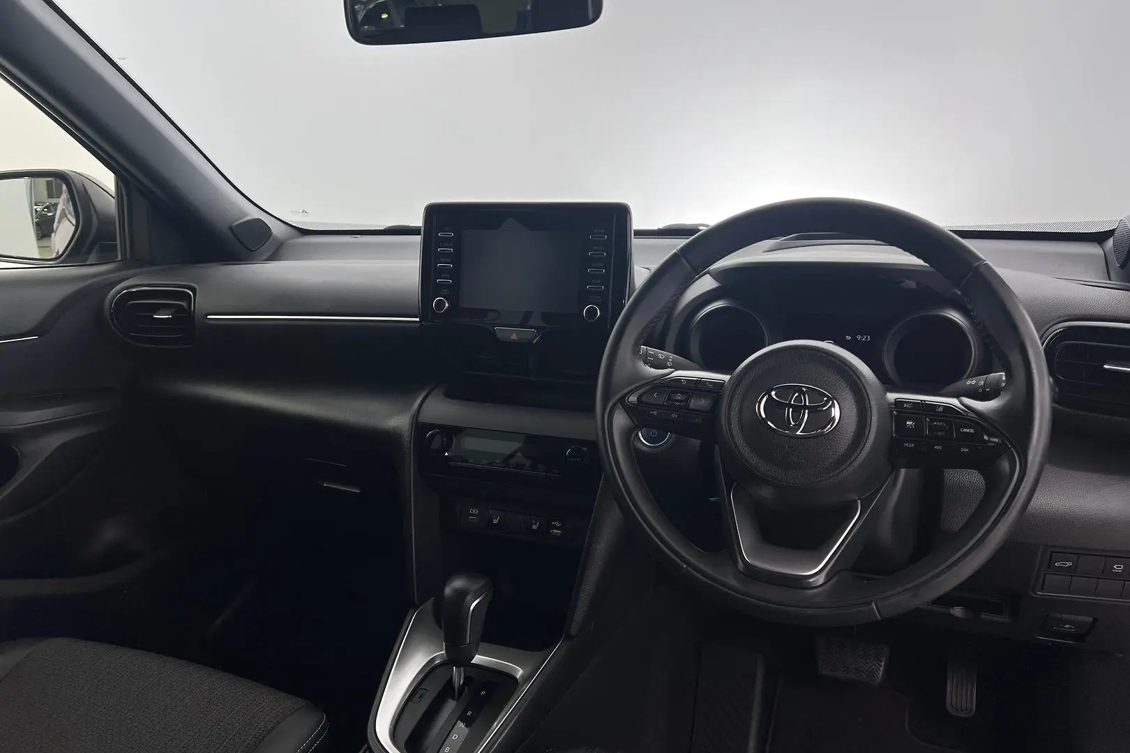 2023 Toyota Yaris Cross Gallery Image 14