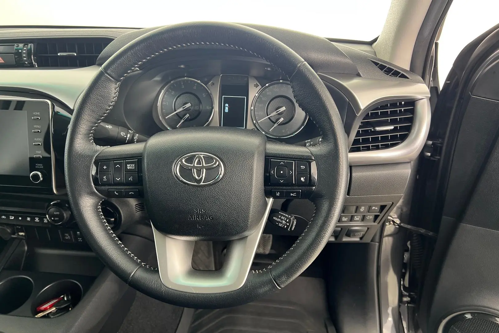 2023 Toyota Hilux Gallery Image 15