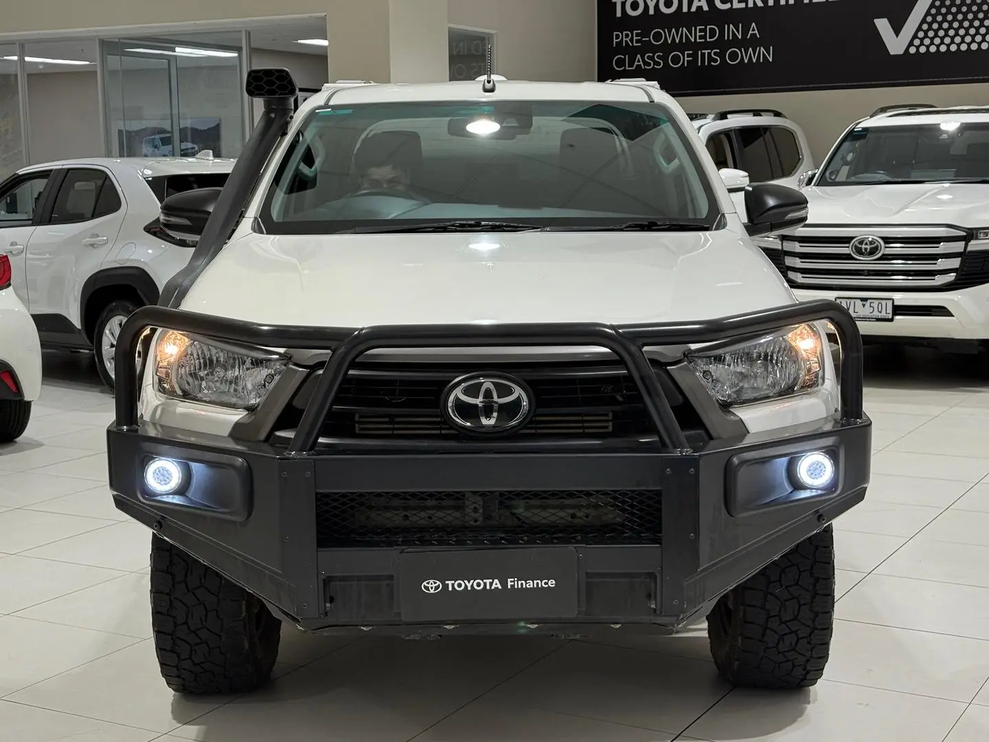 2021 Toyota Hilux Gallery Image 3