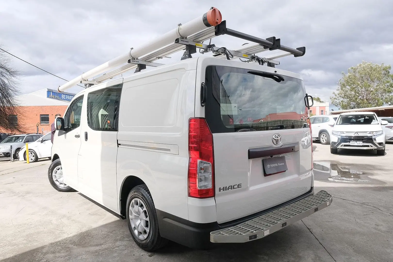 2021 Toyota Hiace Gallery Image 2
