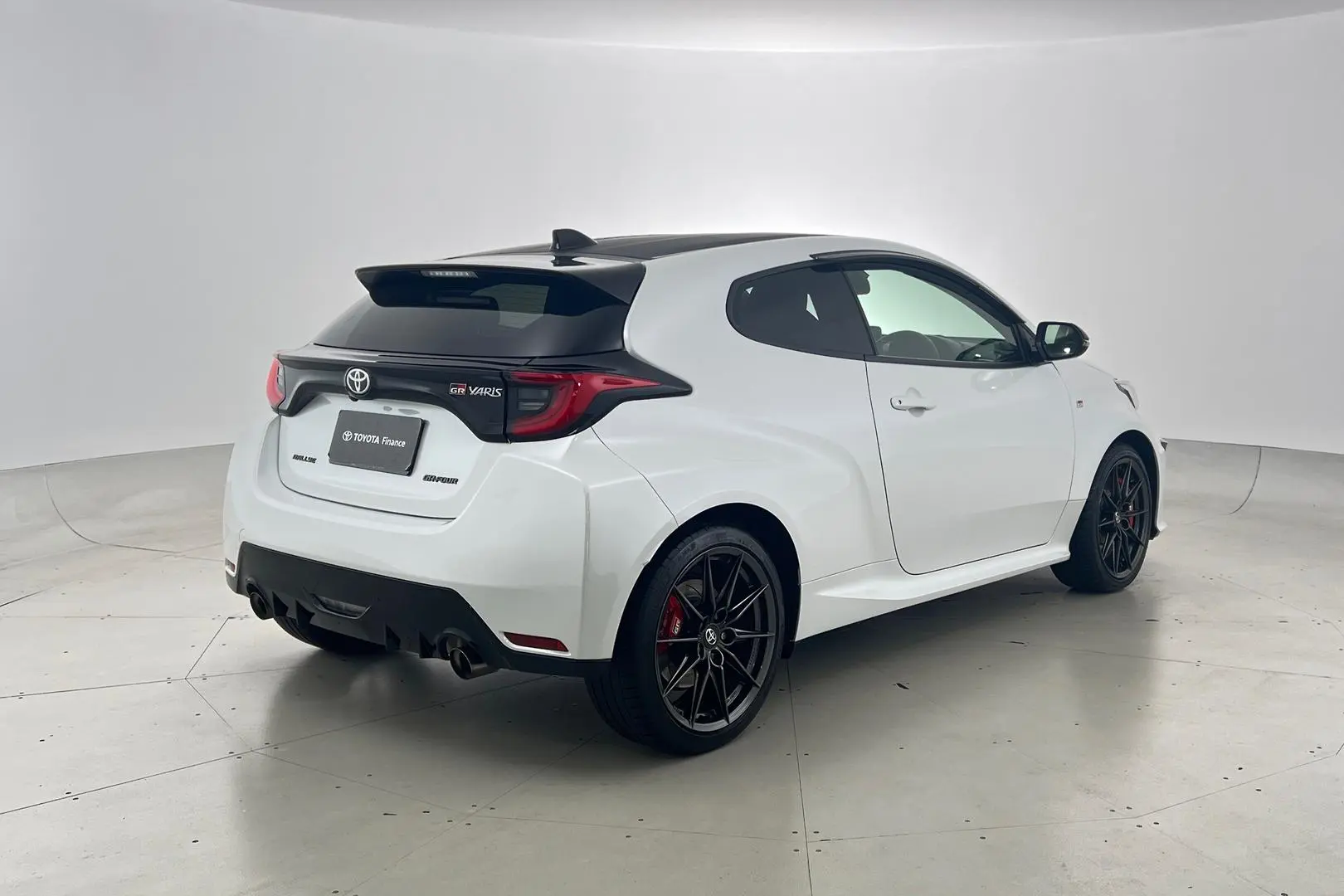 2021 Toyota Yaris Gallery Image 4