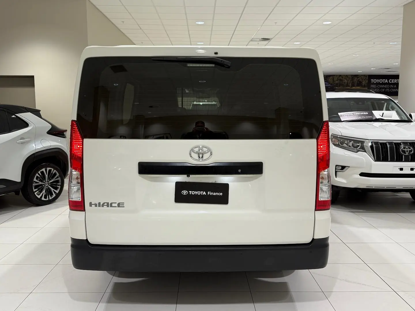2020 Toyota Hiace Gallery Image 9