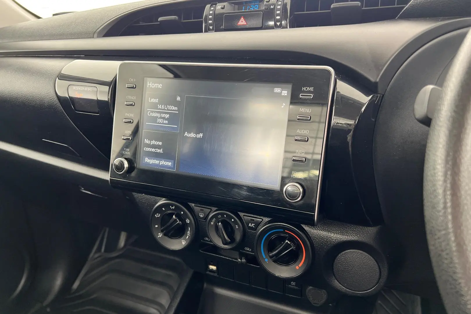 2023 Toyota Hilux Gallery Image 13