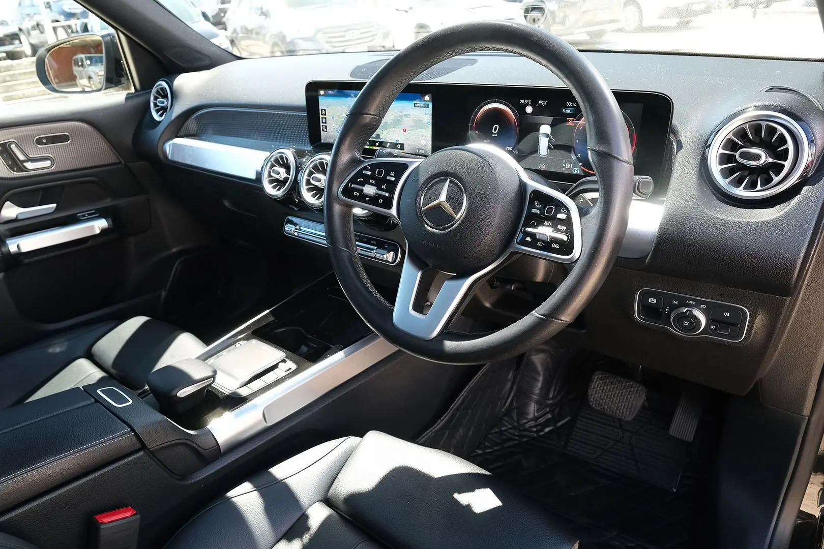 2021 Mercedes-Benz Glb-Class Gallery Image 7