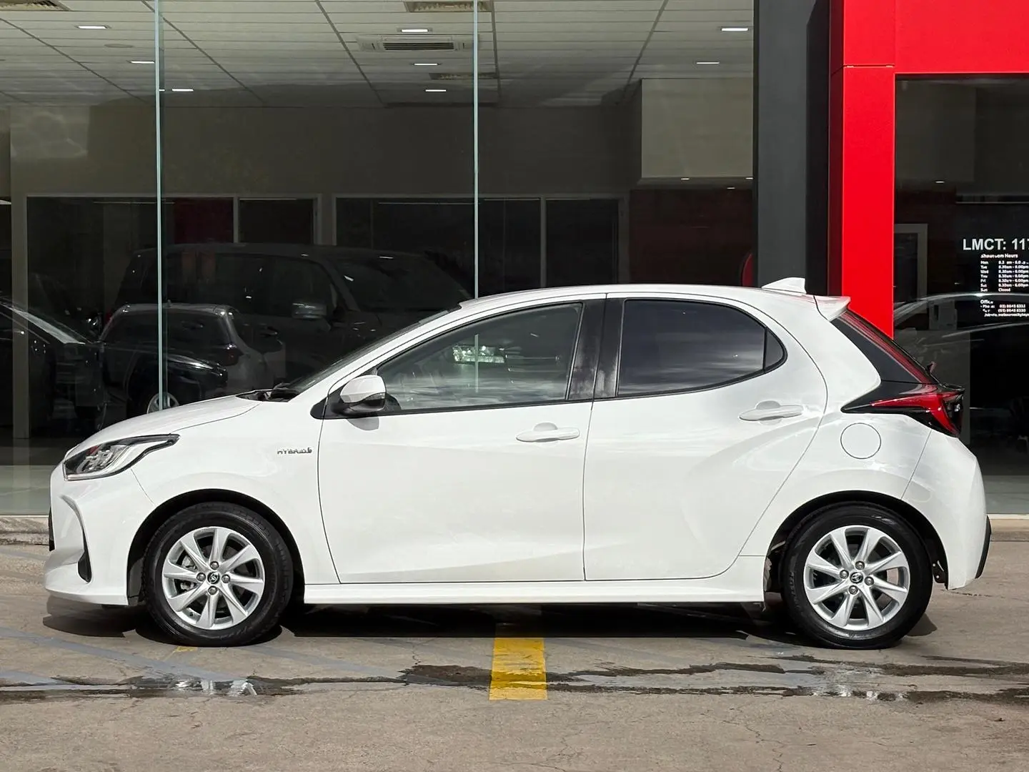 2022 Toyota Yaris Gallery Image 5