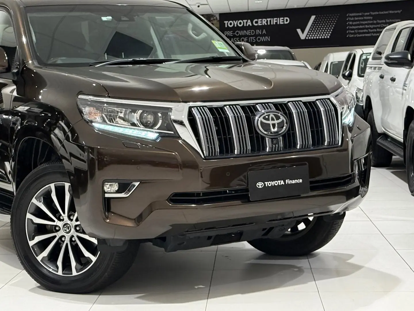 2023 Toyota Landcruiser Prado Gallery Image 3