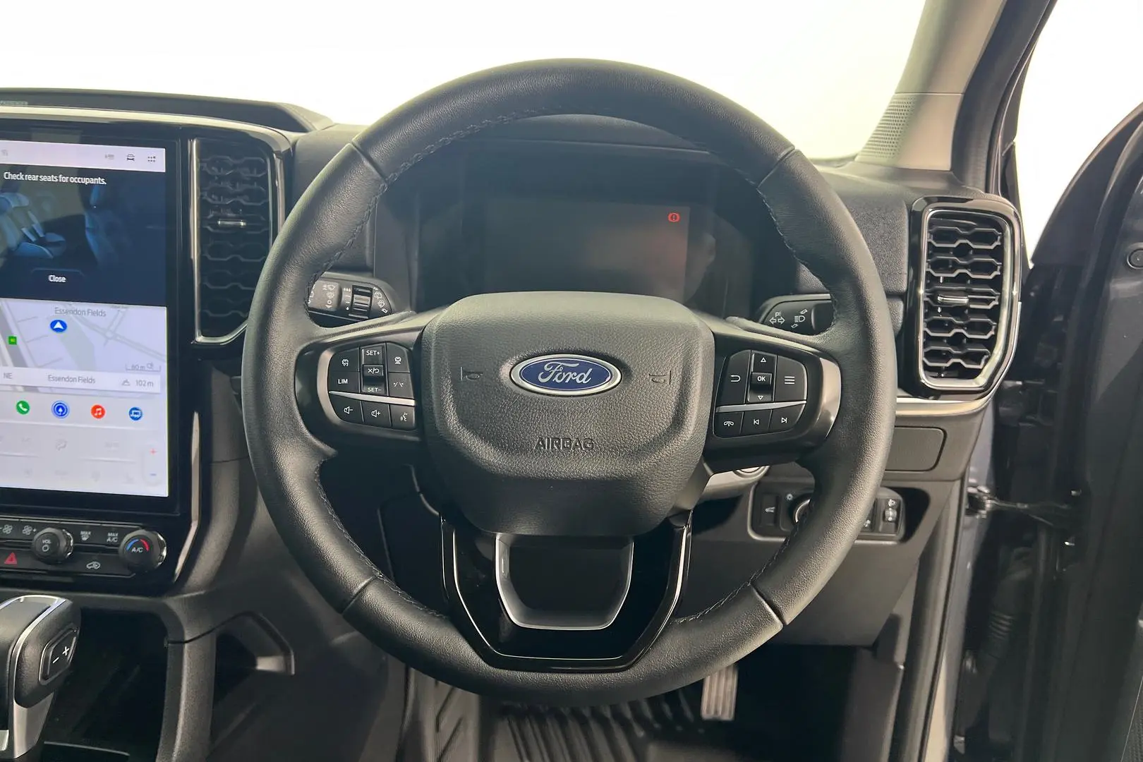 2023 Ford Everest Gallery Image 24
