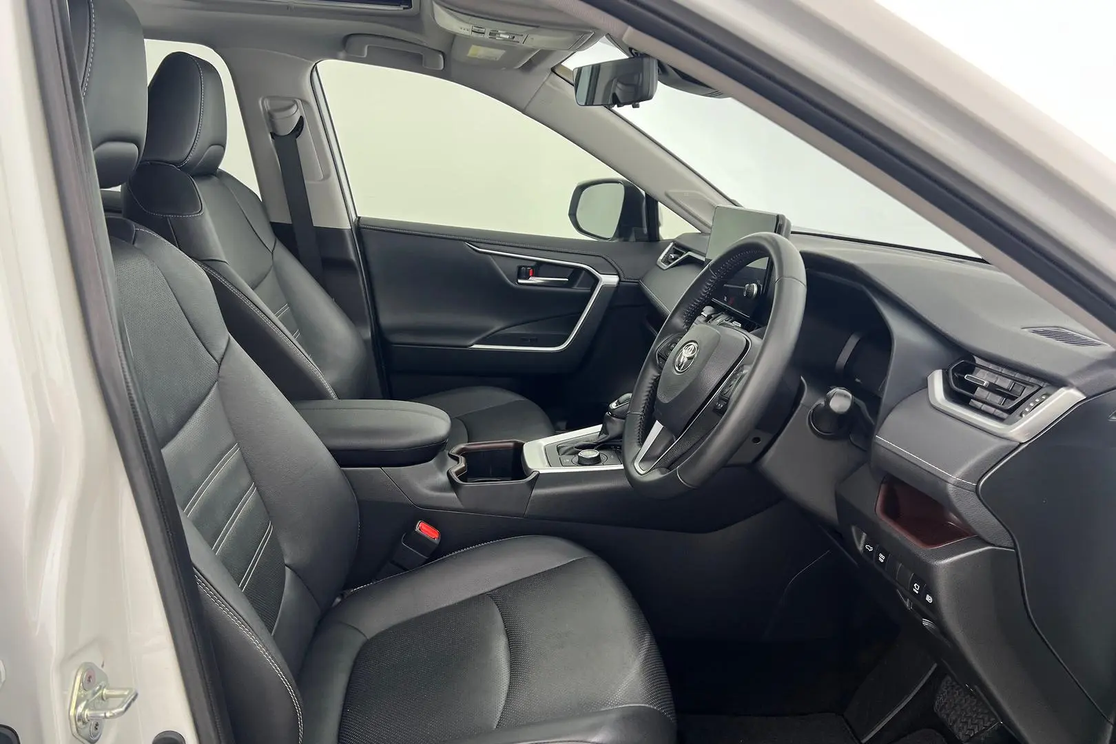 2023 Toyota RAV4 Gallery Image 11