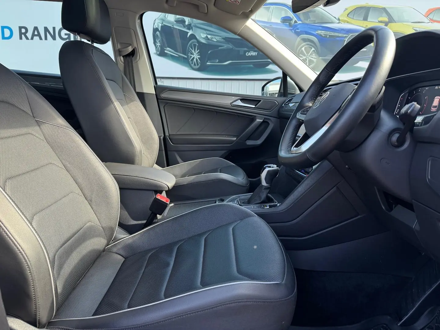 2023 Volkswagen Tiguan Gallery Image 12