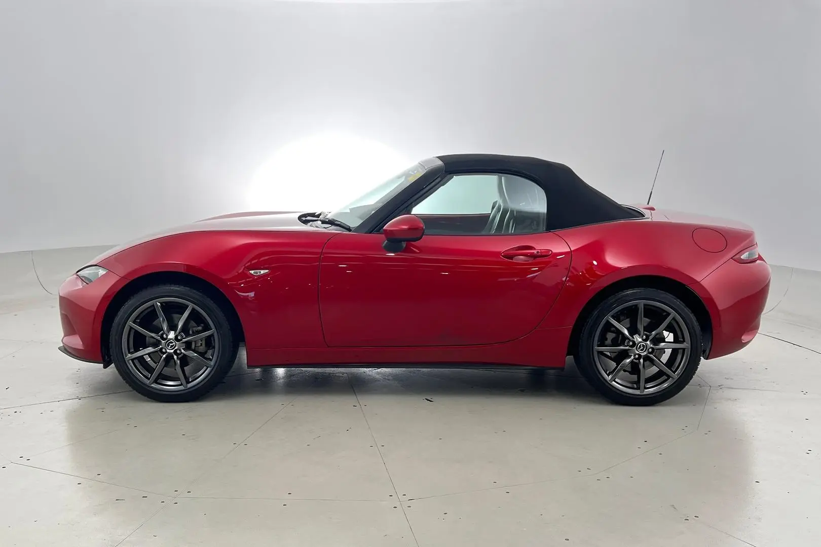 2017 Mazda MX-5 Gallery Image 8
