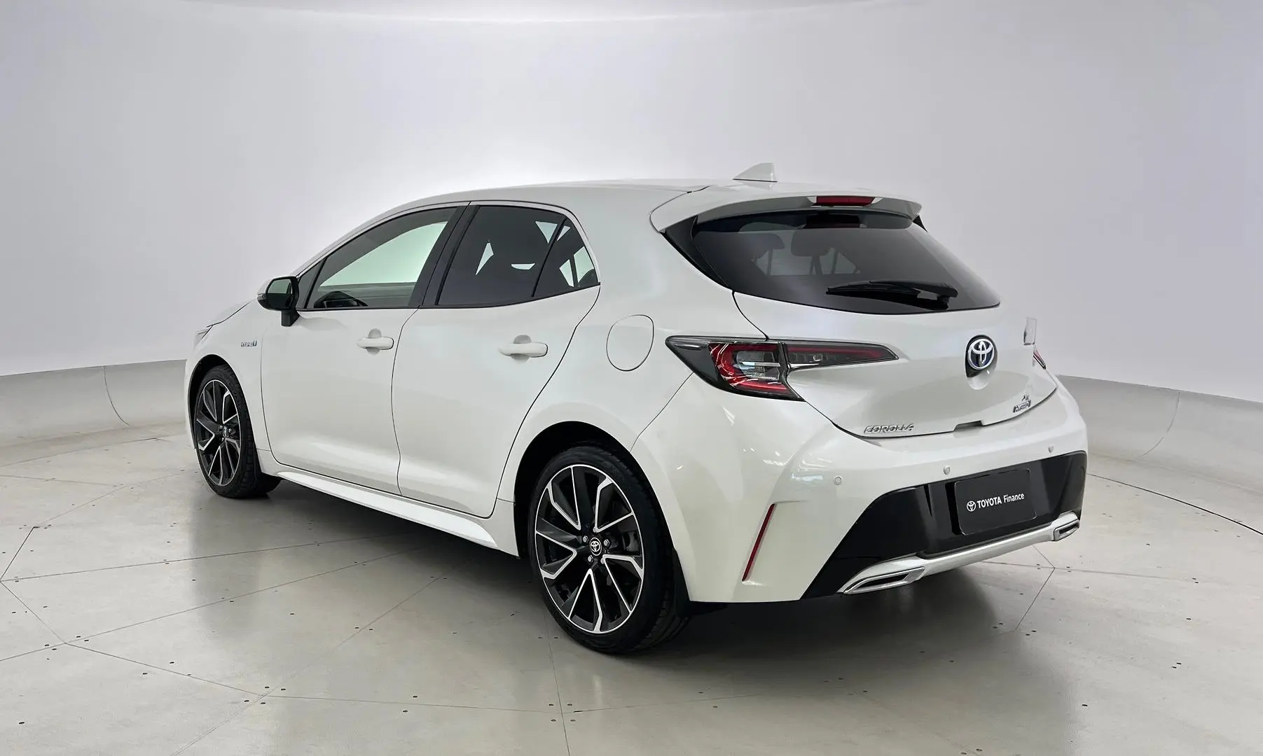 2019 Toyota Corolla Image 2