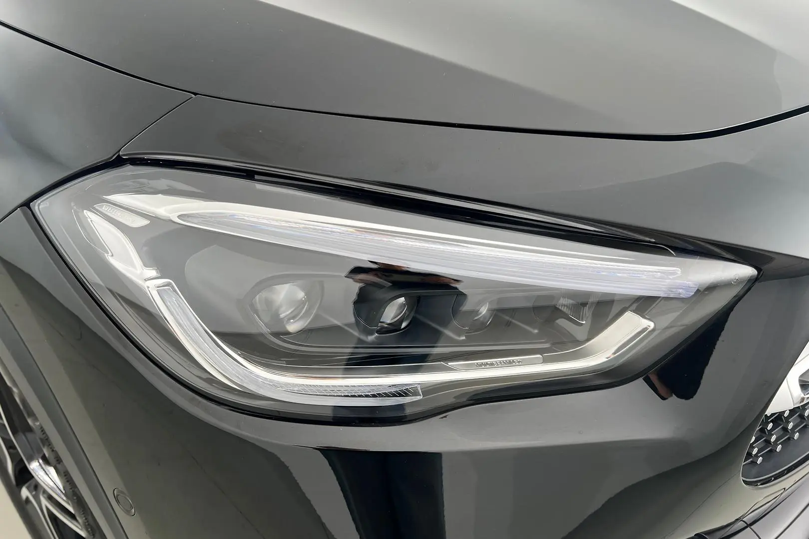 2023 Mercedes-Benz GLA-Class Gallery Image 2
