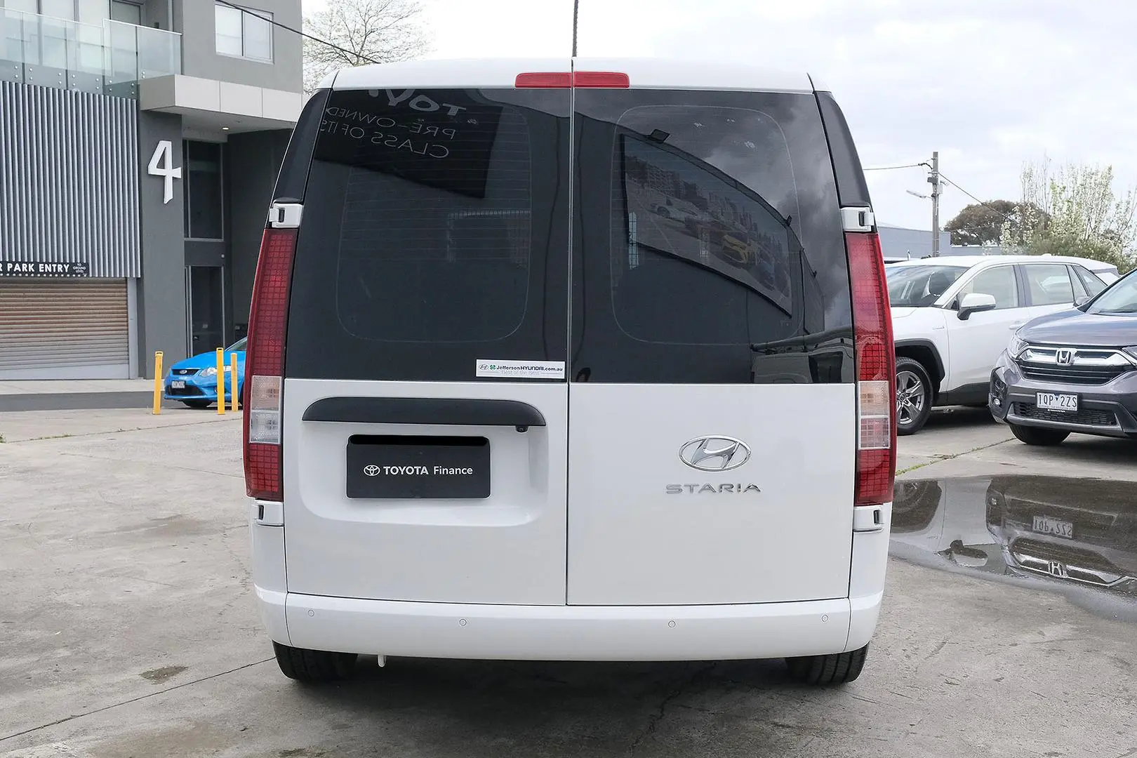 2022 Hyundai STARIA Gallery Image 4