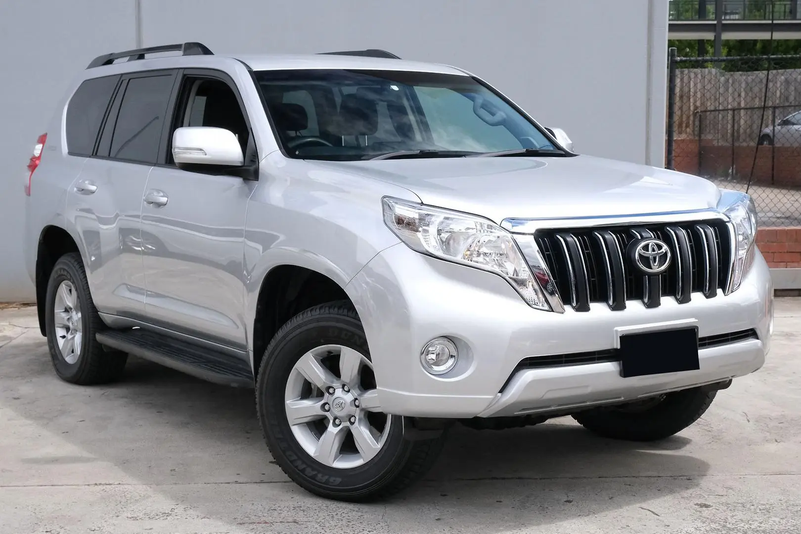 2017 Toyota Landcruiser Prado Gallery Image 1