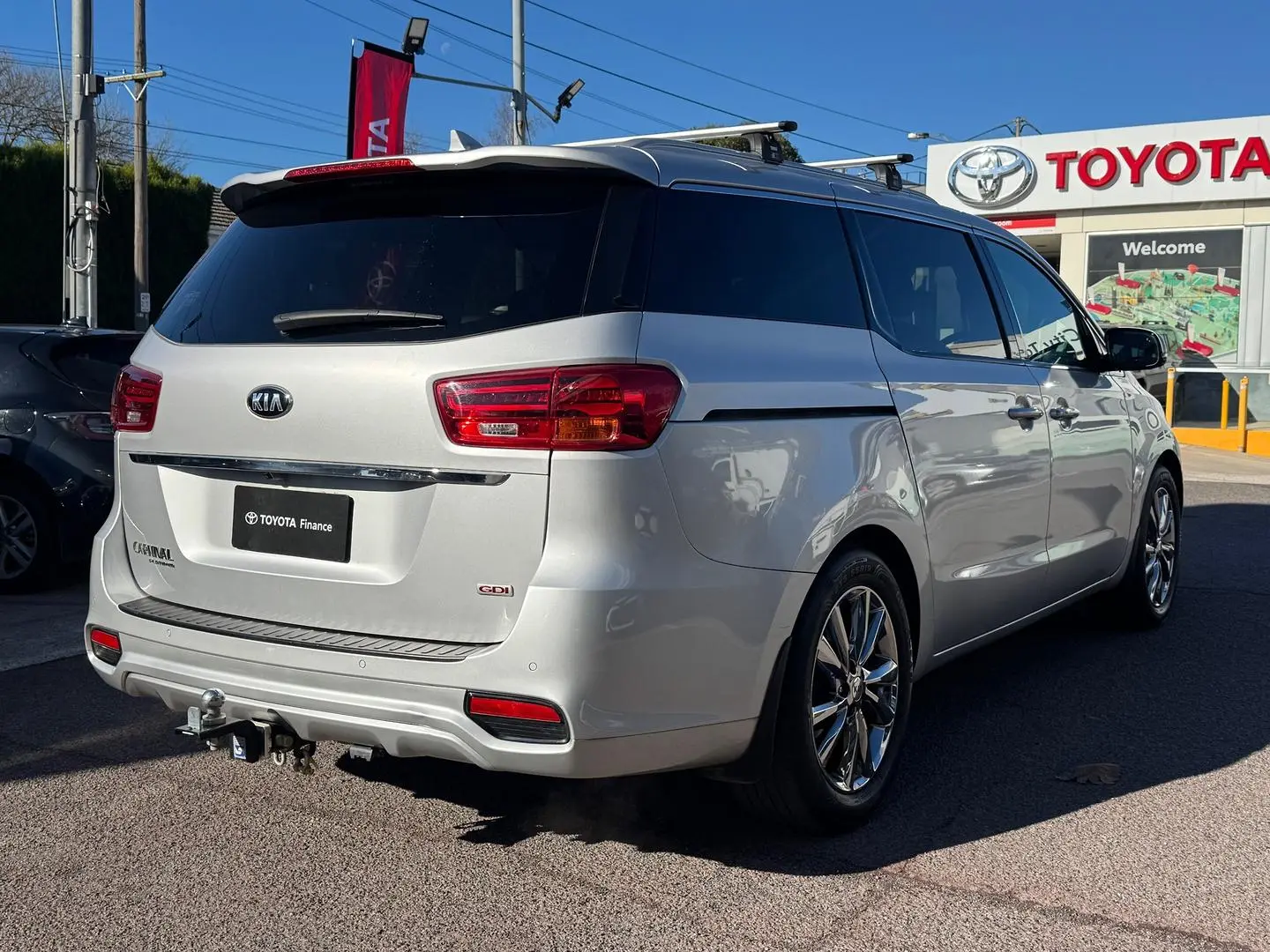 2018 Kia Carnival Gallery Image 4