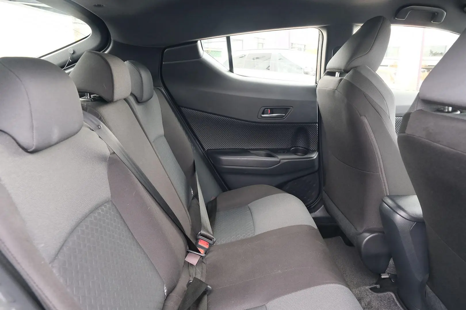 2023 Toyota C-HR Gallery Image 11