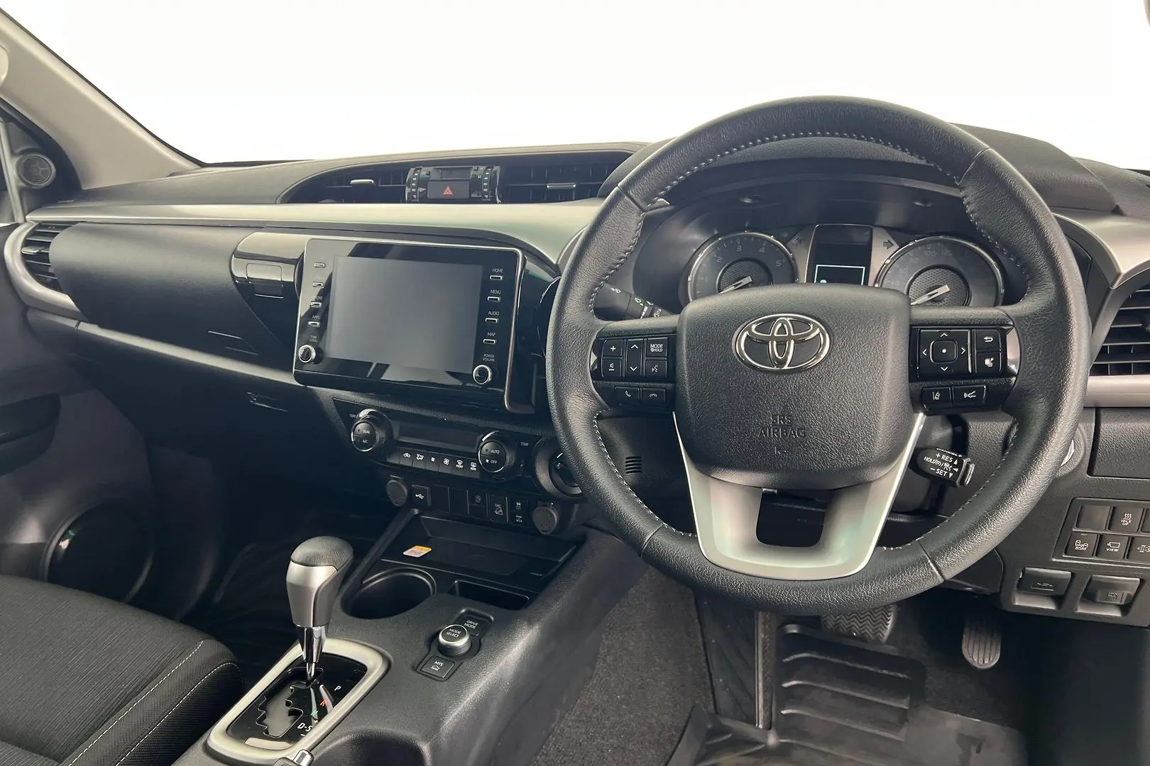 2024 Toyota Hilux Gallery Image 12