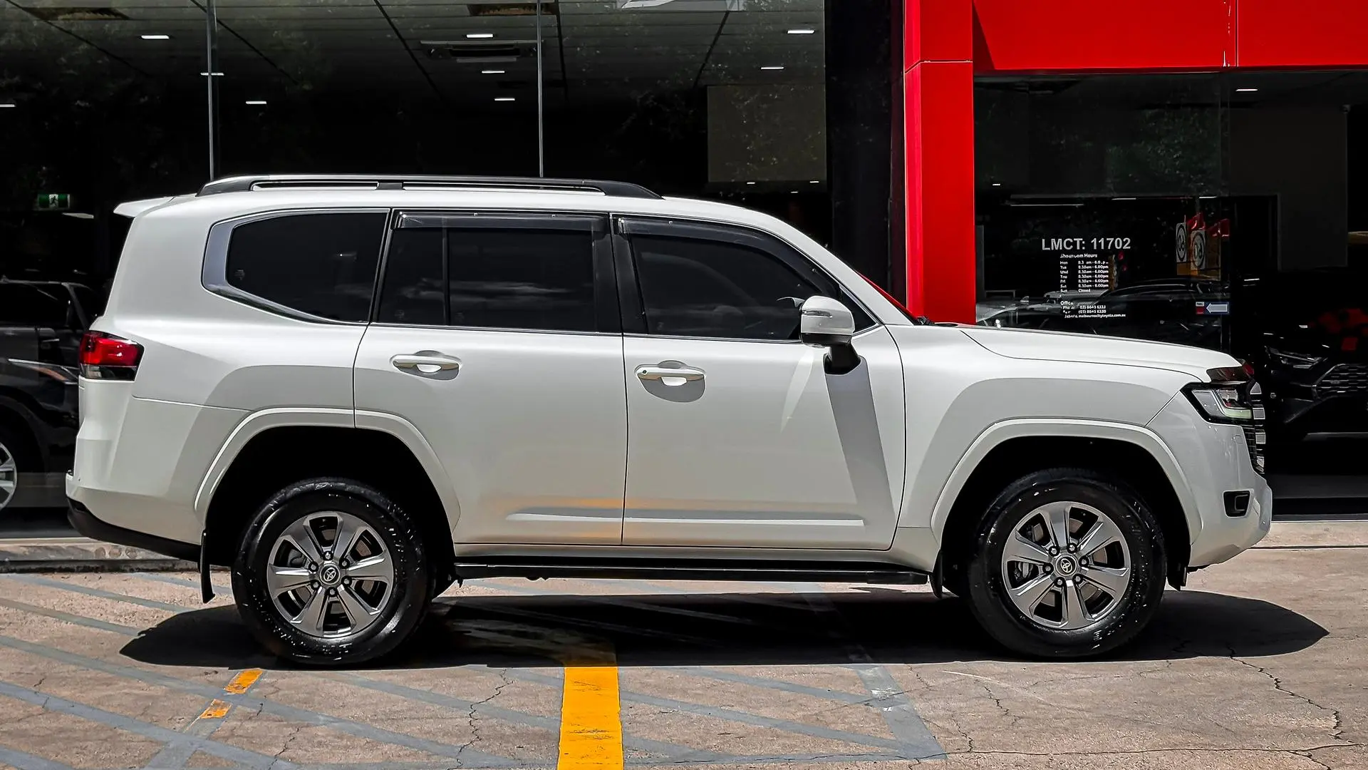 2022 Toyota Landcruiser Gallery Image 6