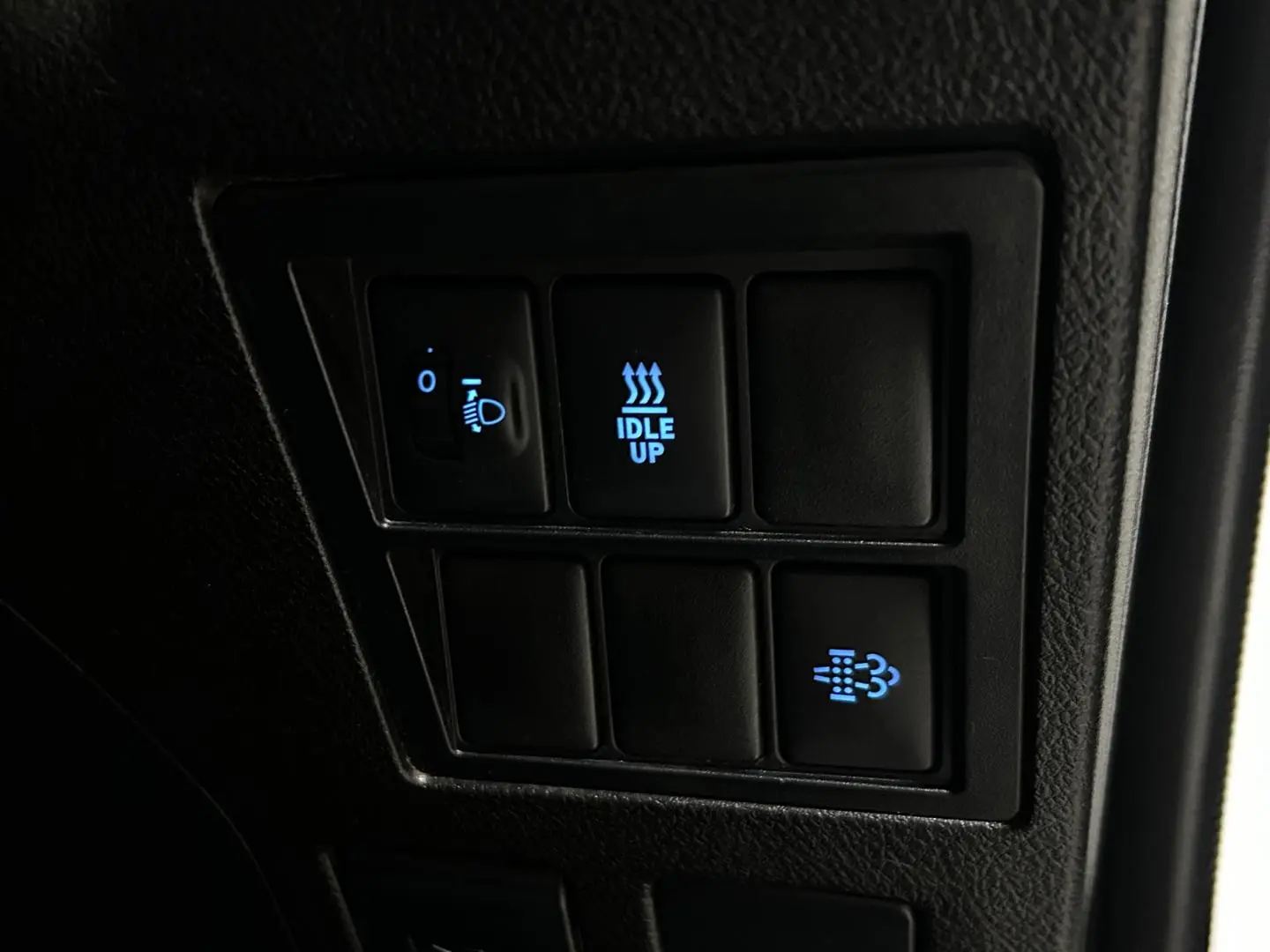 2020 Toyota Hilux Gallery Image 22