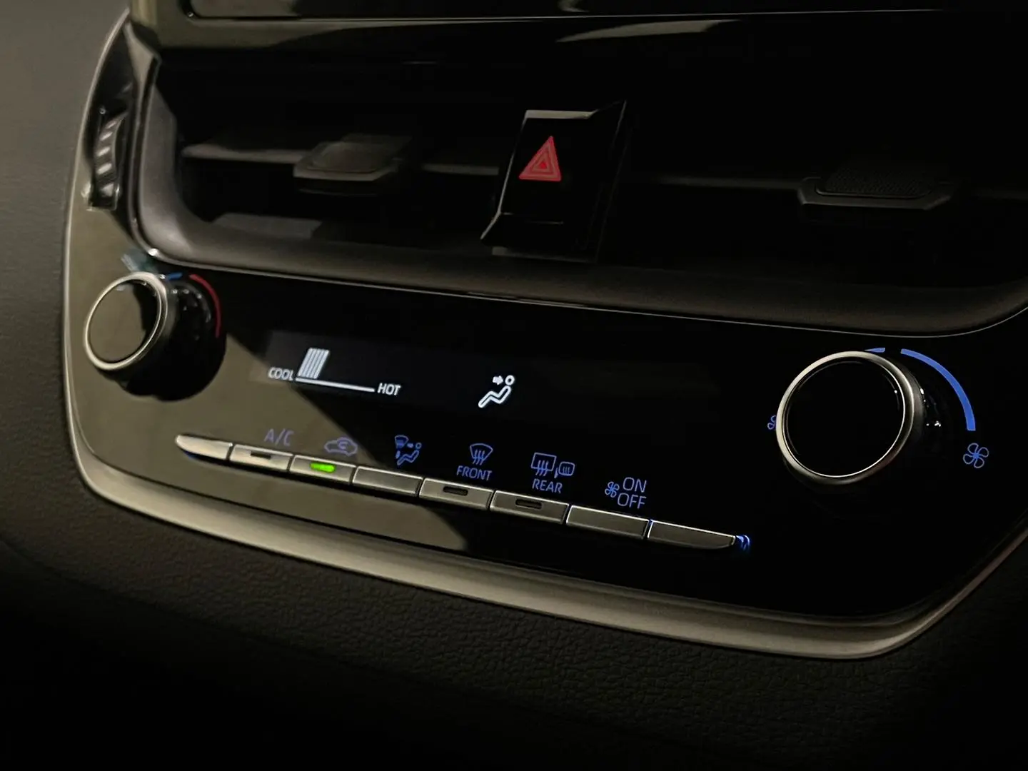 2019 Toyota Corolla Gallery Image 18