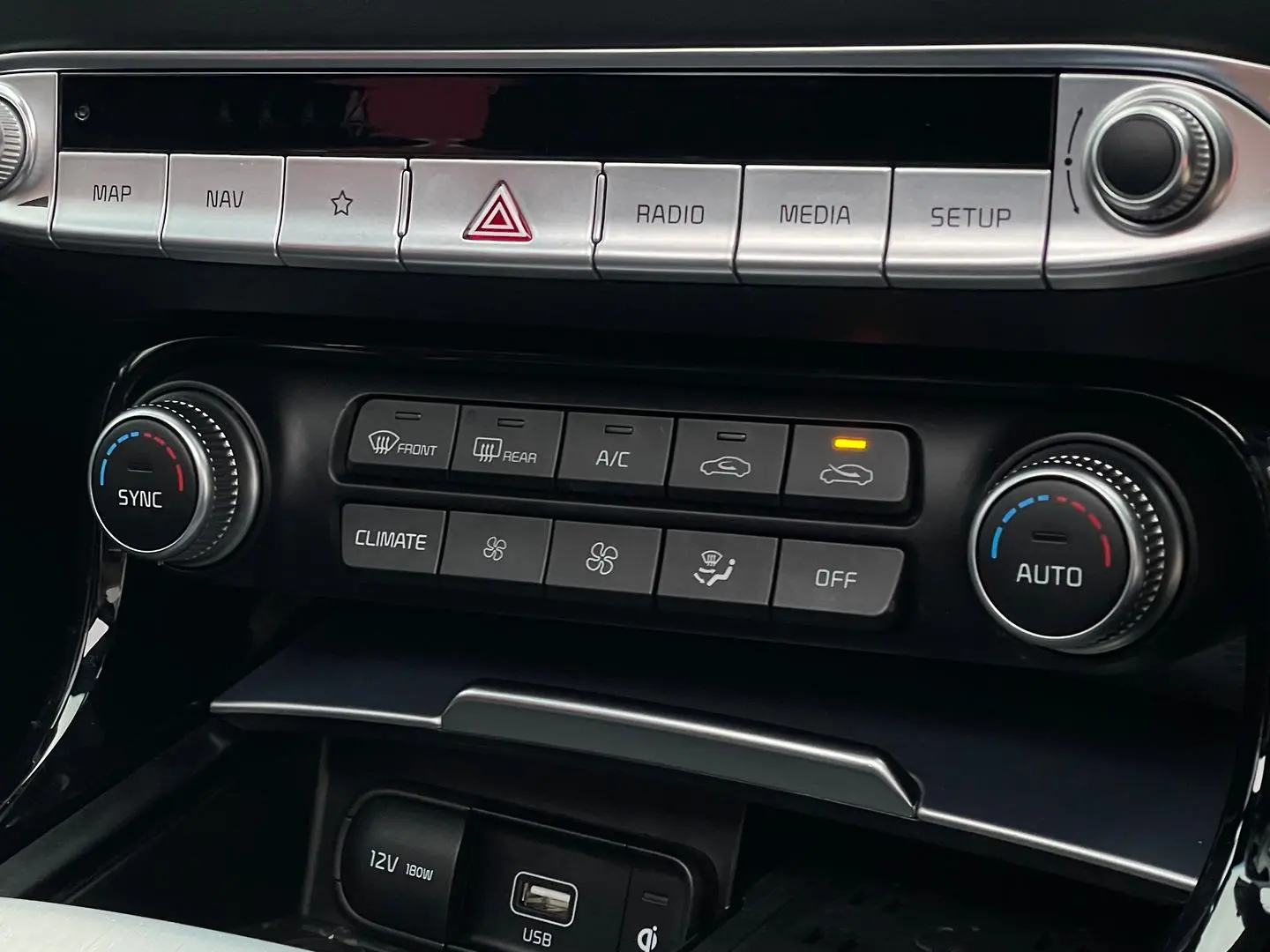 2022 Kia Stinger Gallery Image 18