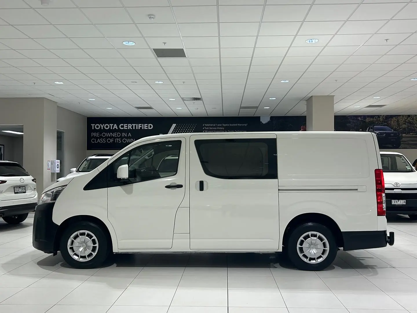 2022 Toyota Hiace Gallery Image 6