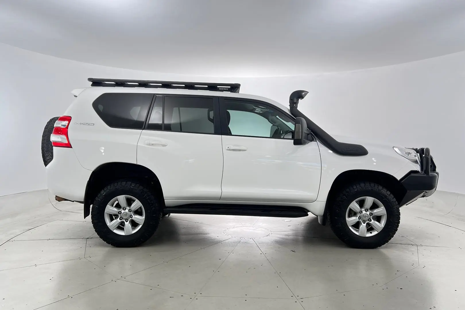 2015 Toyota Landcruiser Prado Gallery Image 5