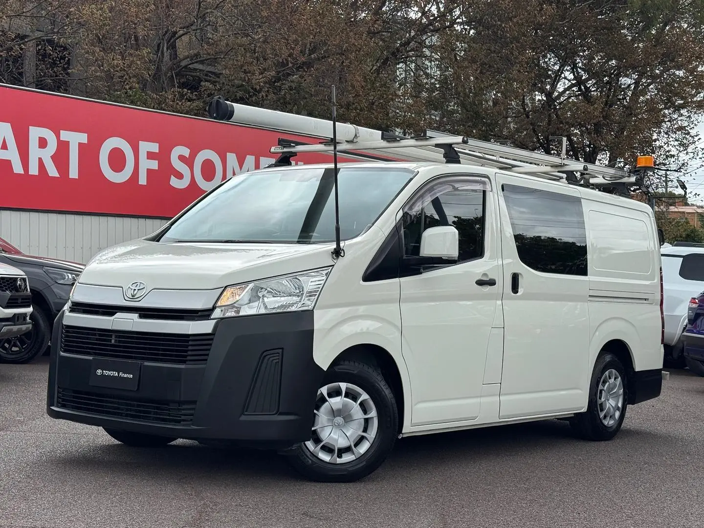 2019 Toyota Hiace Gallery Image 9