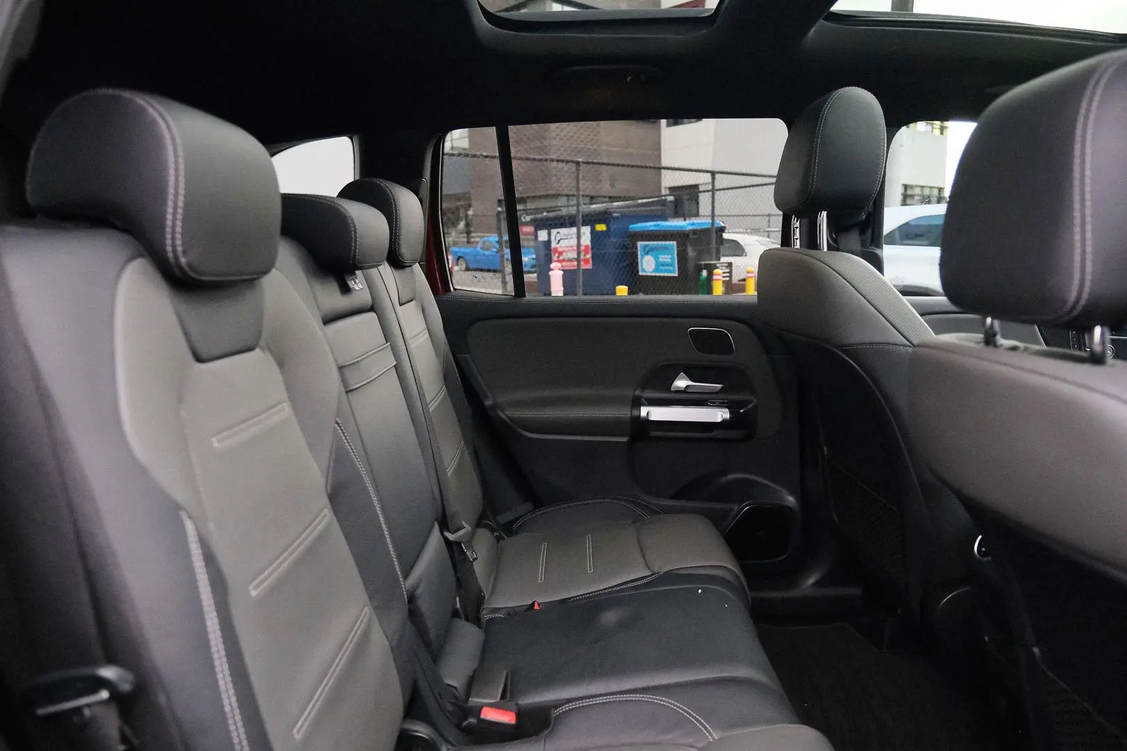 2021 Mercedes-Benz GLB-Class Gallery Image 12