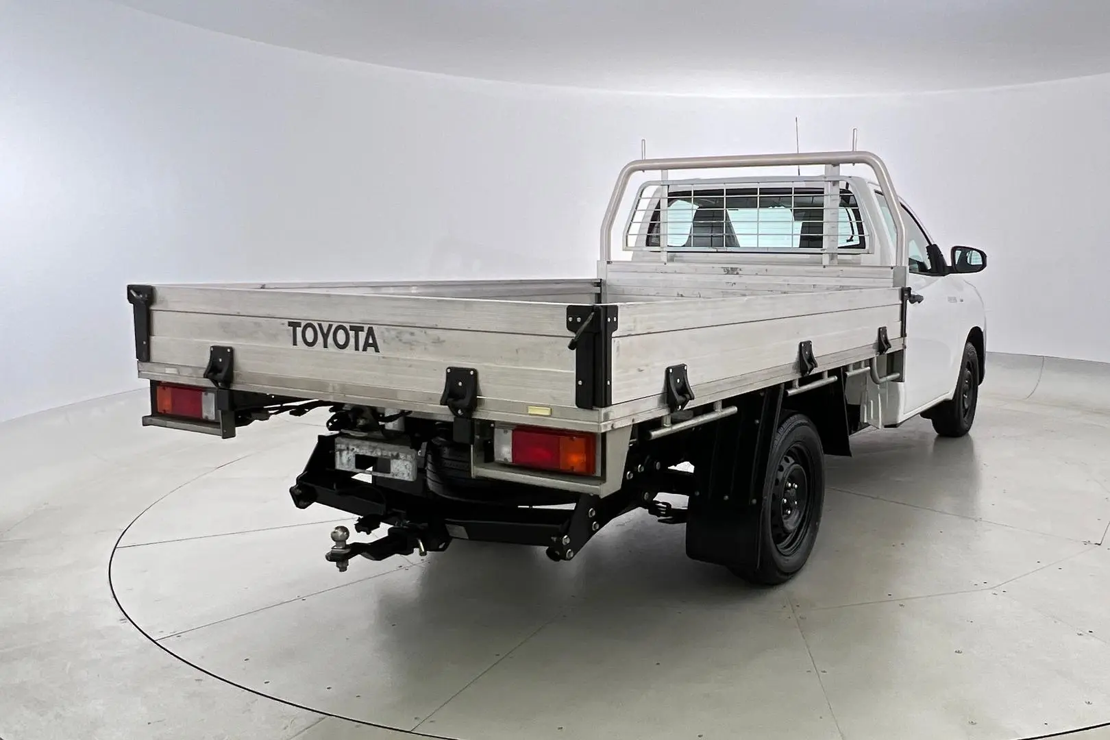 2021 Toyota Hilux Gallery Image 7