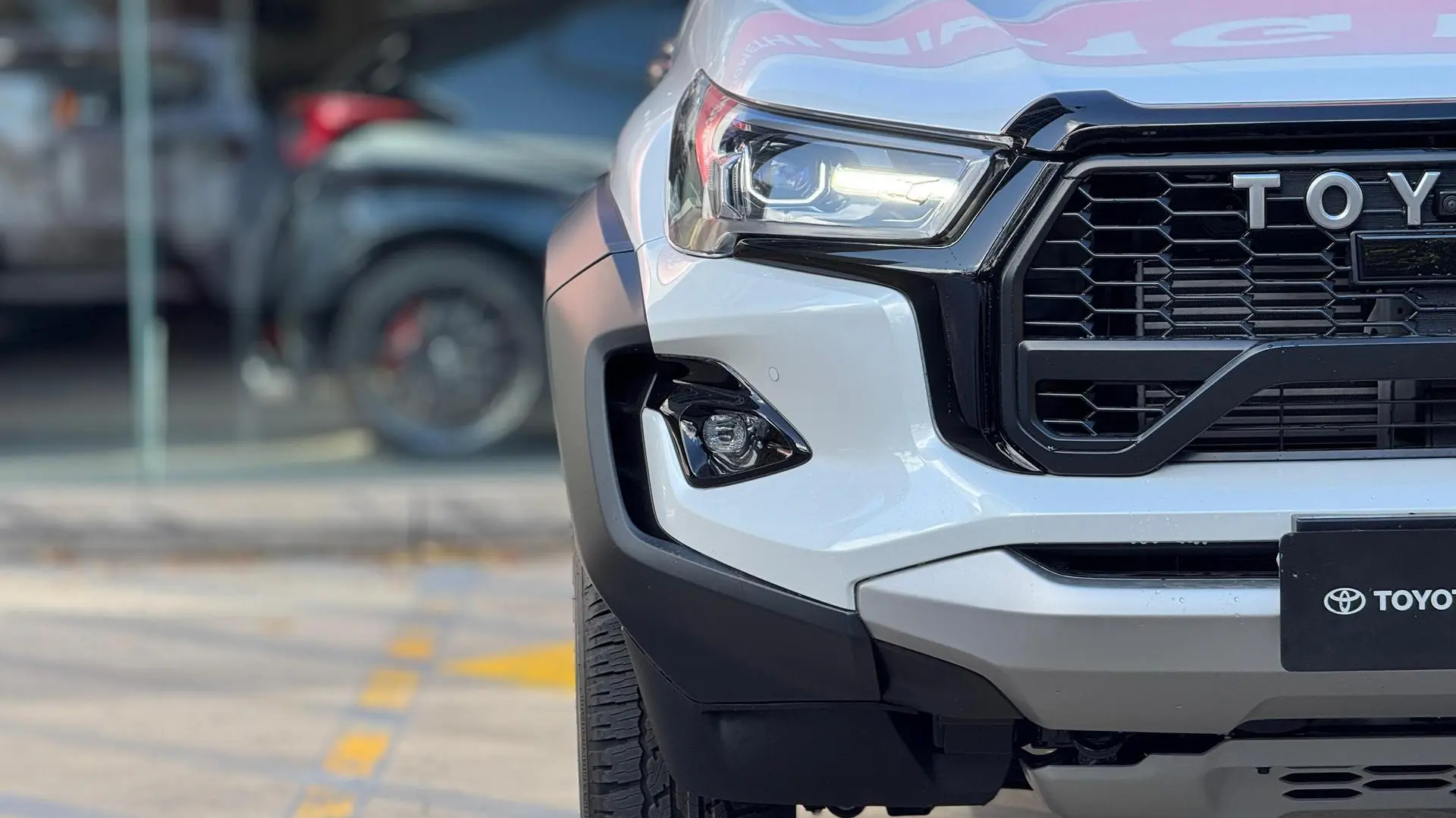 2024 Toyota Hilux Gallery Image 12