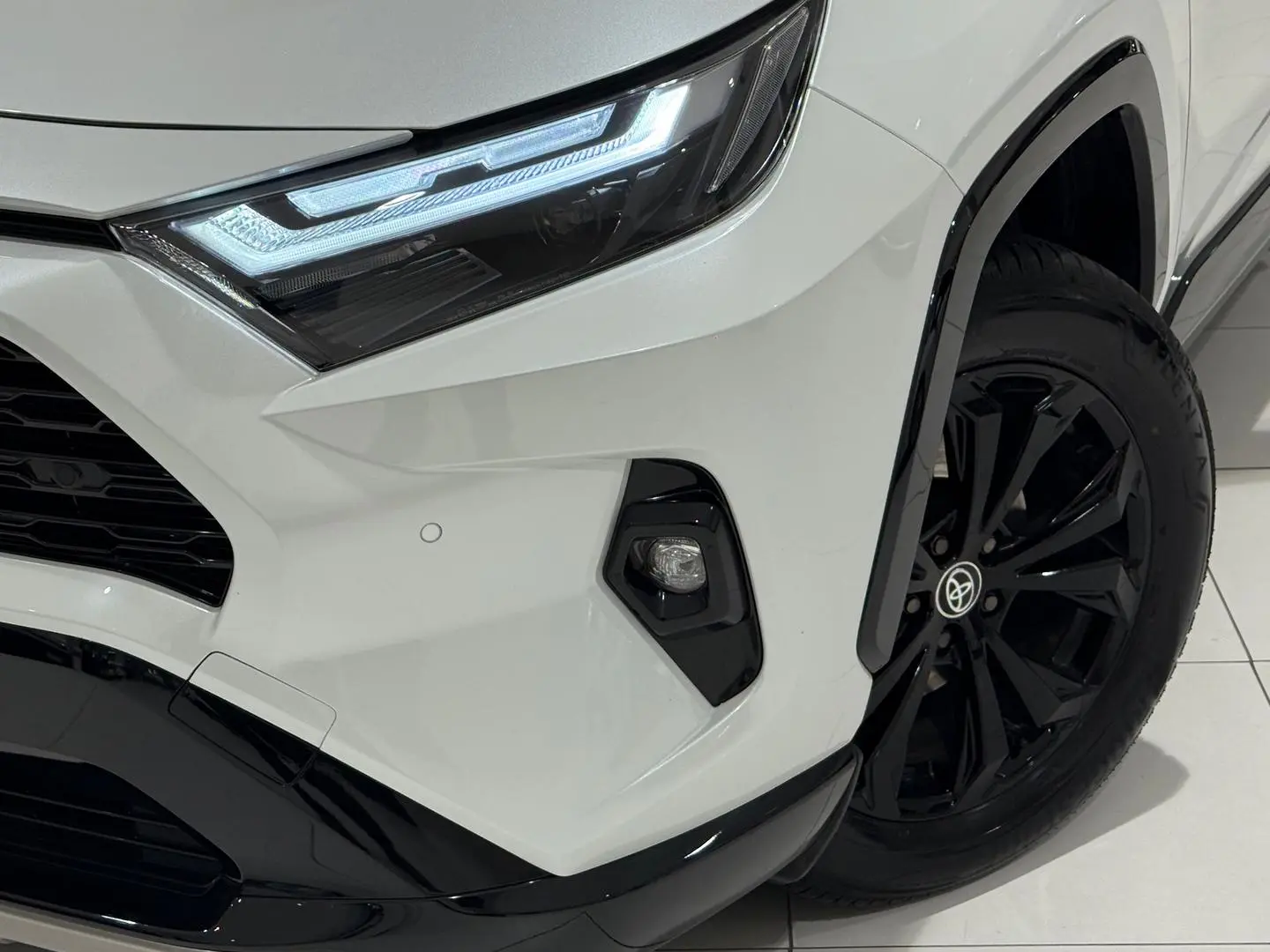 2024 Toyota RAV4 Gallery Image 11
