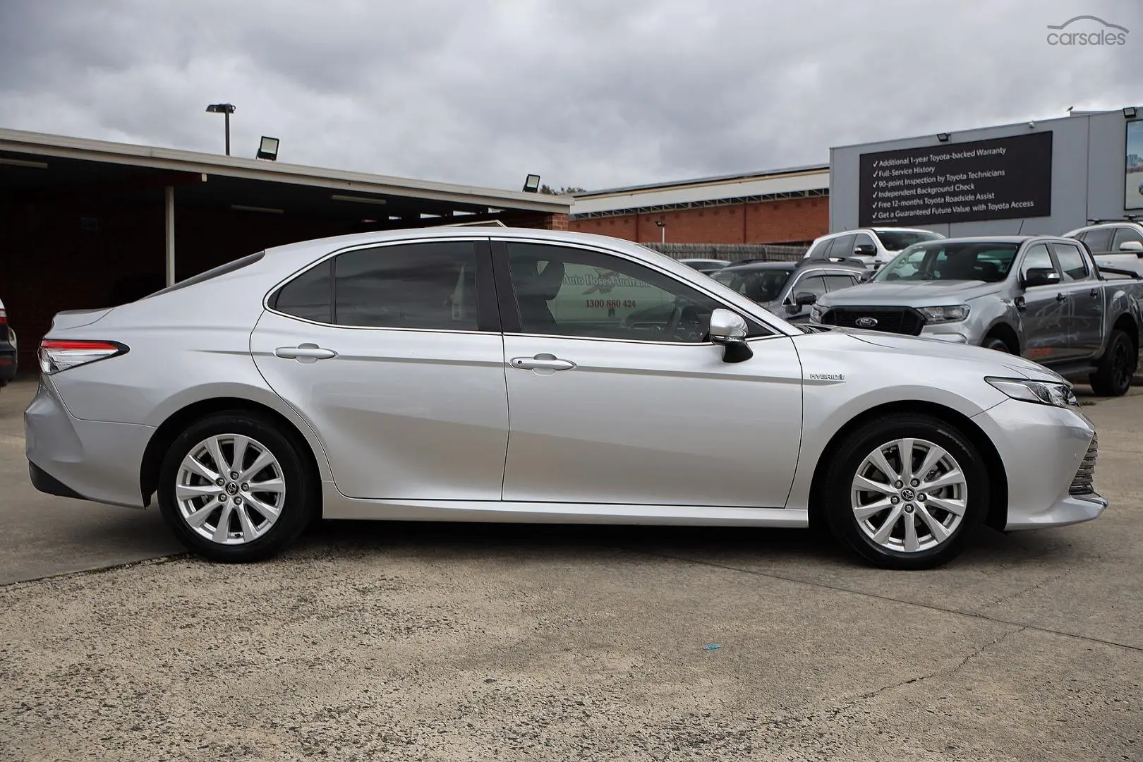 2019 Toyota Camry Image 3