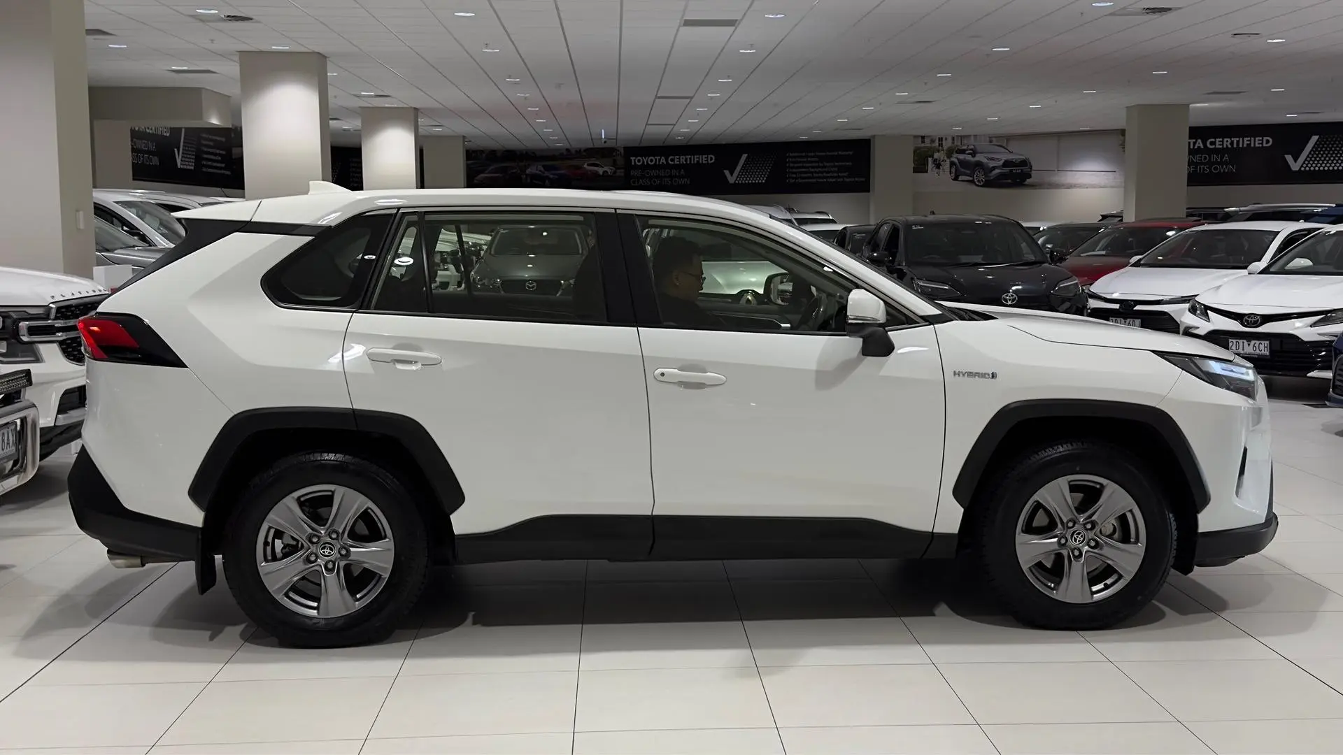 2022 Toyota RAV4 Gallery Image 2