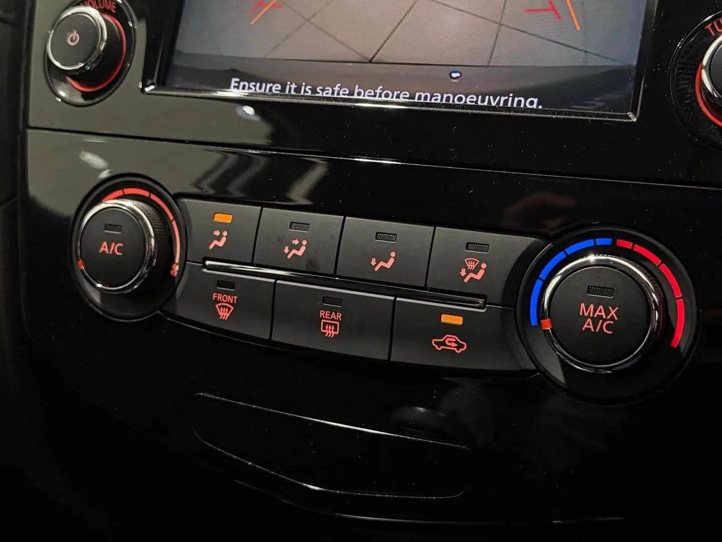 2020 Nissan X-TRAIL Gallery Image 18
