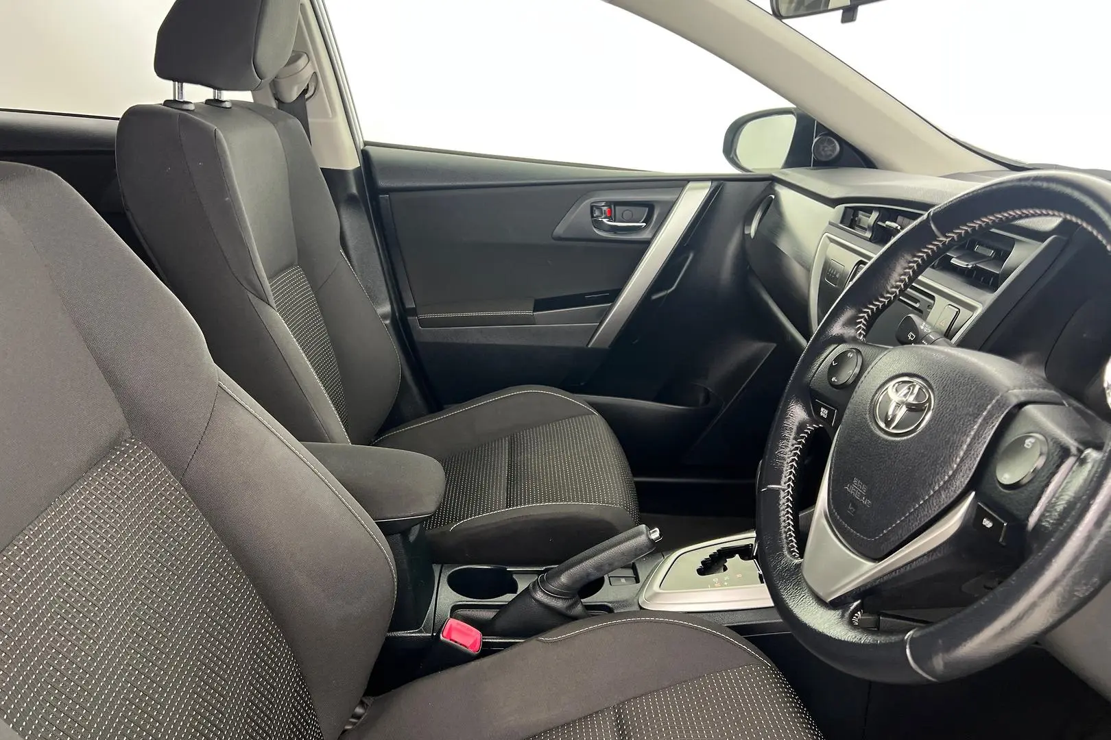2014 Toyota Corolla Gallery Image 11