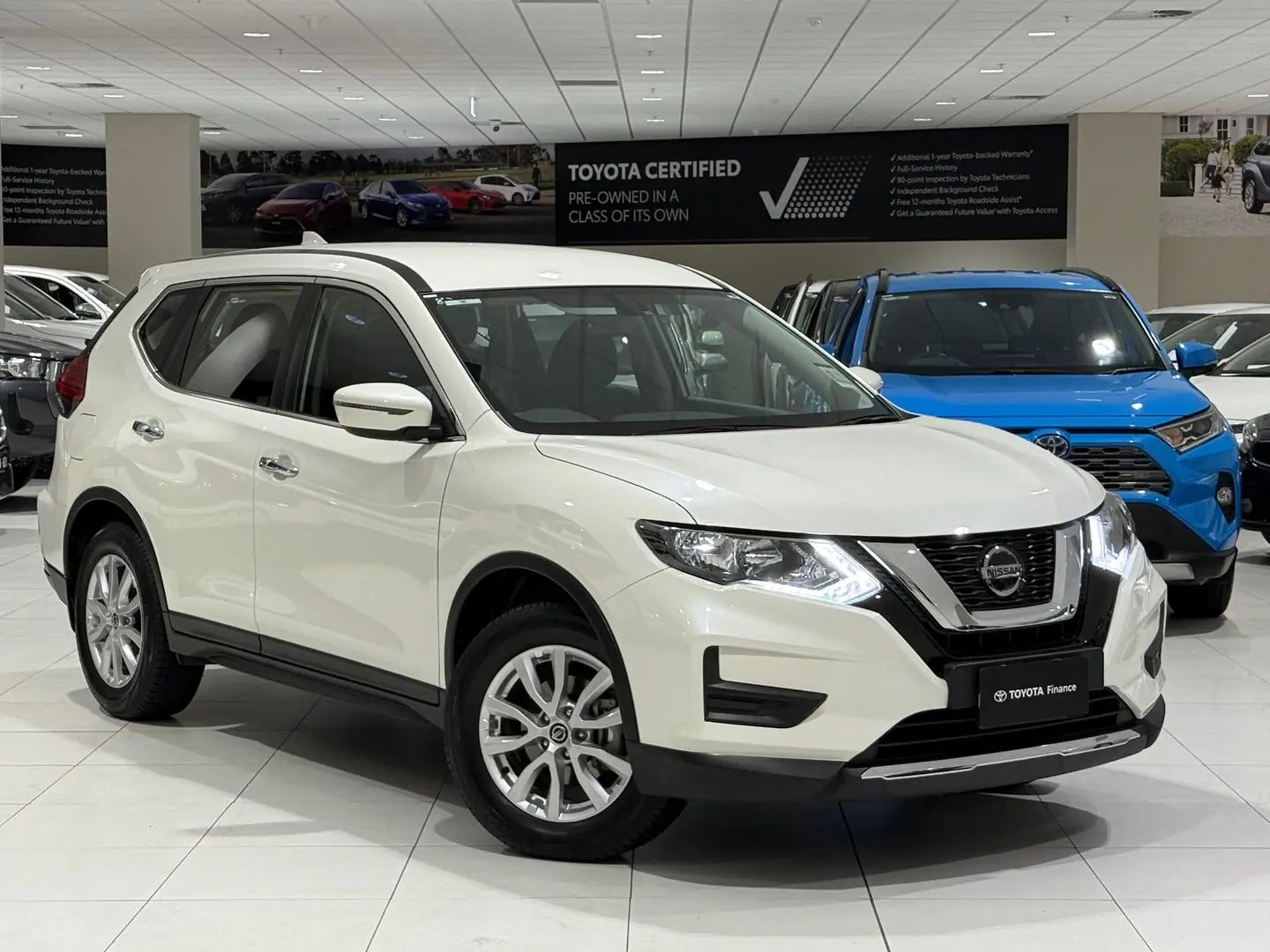 2020 Nissan X-TRAIL Gallery Image 1