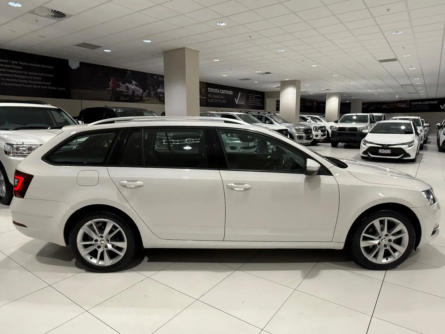 2020 SKODA Octavia Gallery Image 2