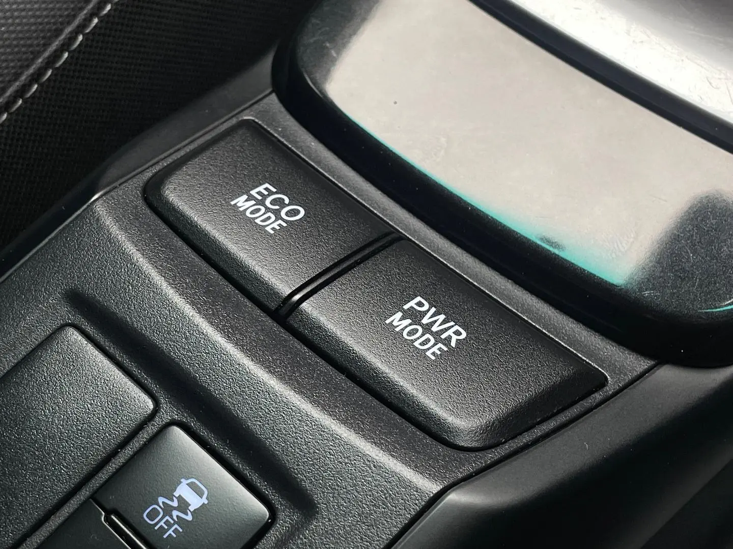 2021 Toyota Fortuner Gallery Image 24