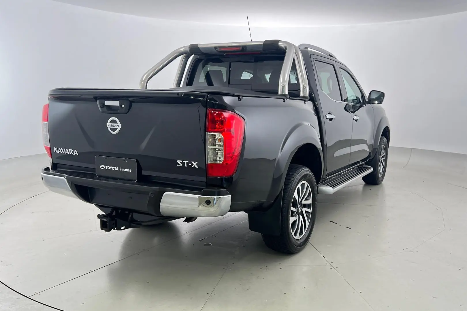 2019 Nissan Navara Gallery Image 4