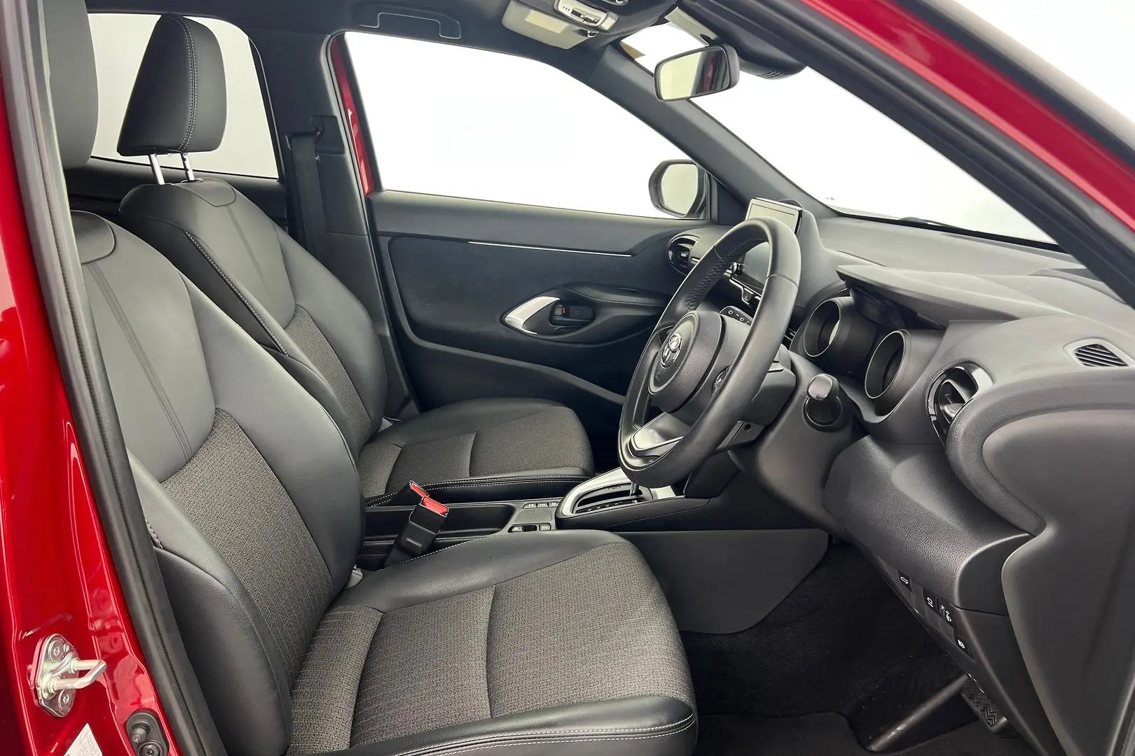 2023 Toyota Yaris Cross Gallery Image 13