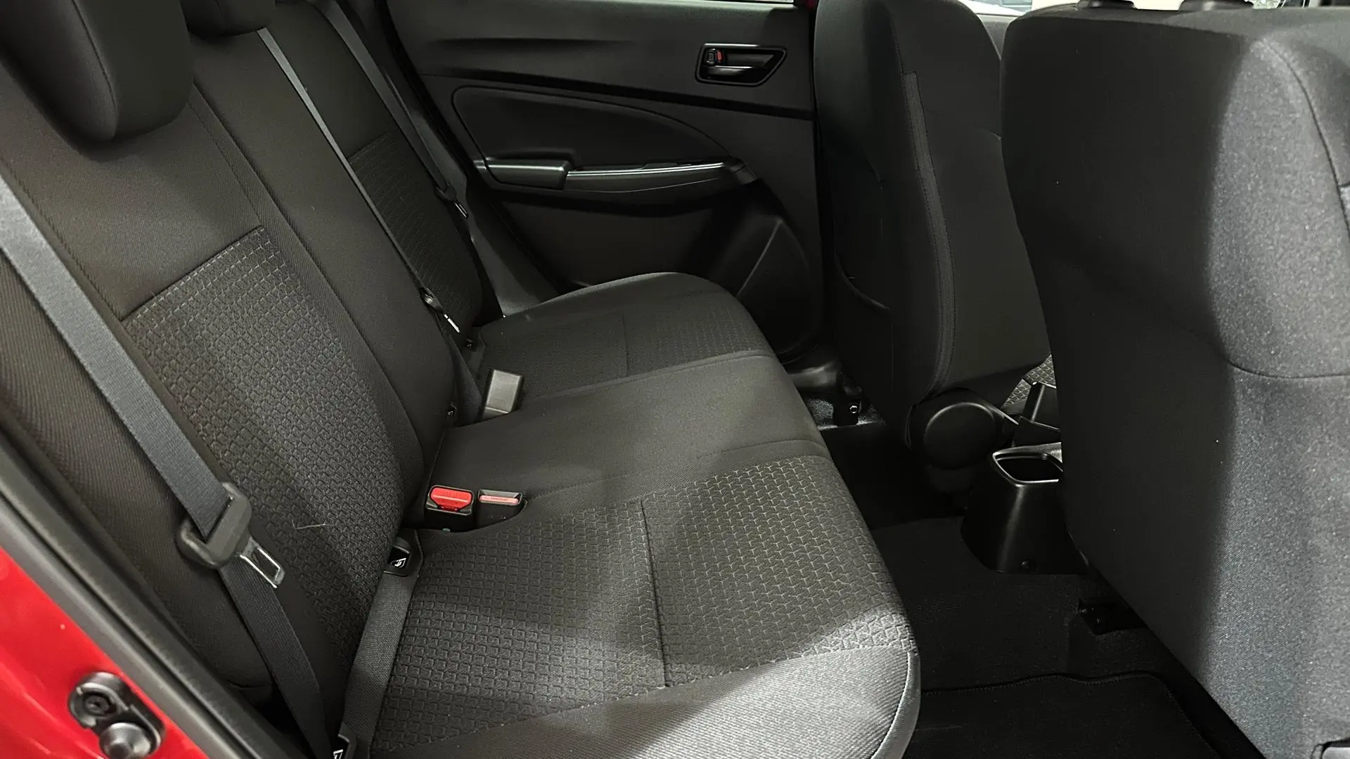 2022 Suzuki Swift Gallery Image 13