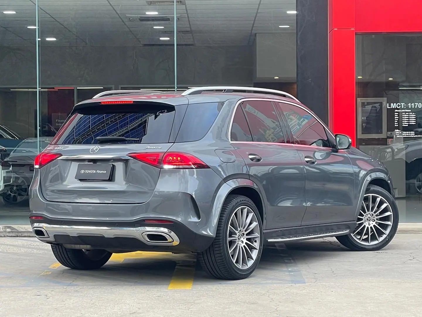 2022 Mercedes-Benz GLE-Class Gallery Image 9