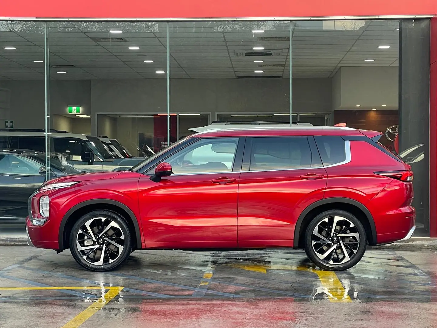 2022 Mitsubishi Outlander Gallery Image 6