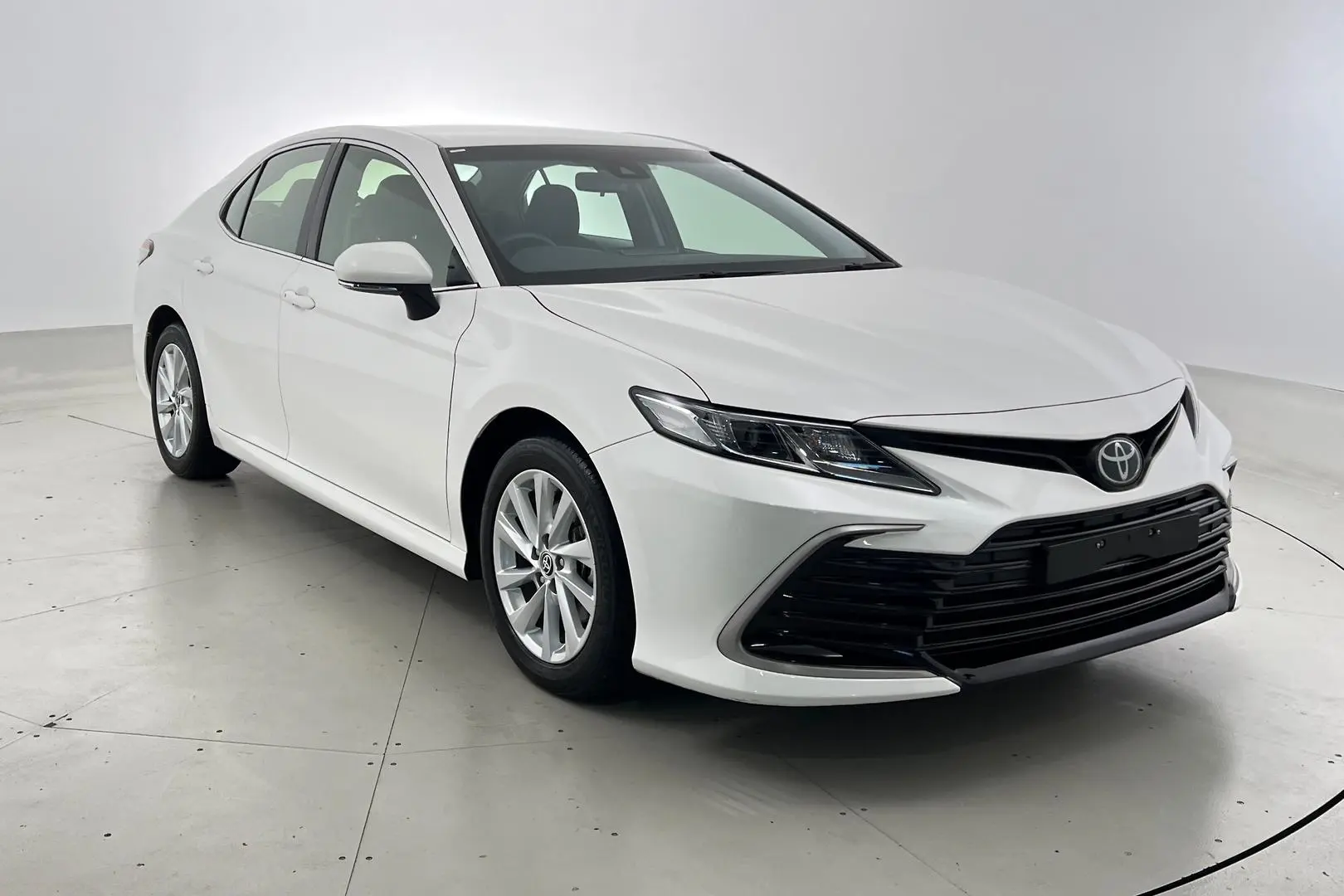 2024 Toyota Camry Gallery Image 1